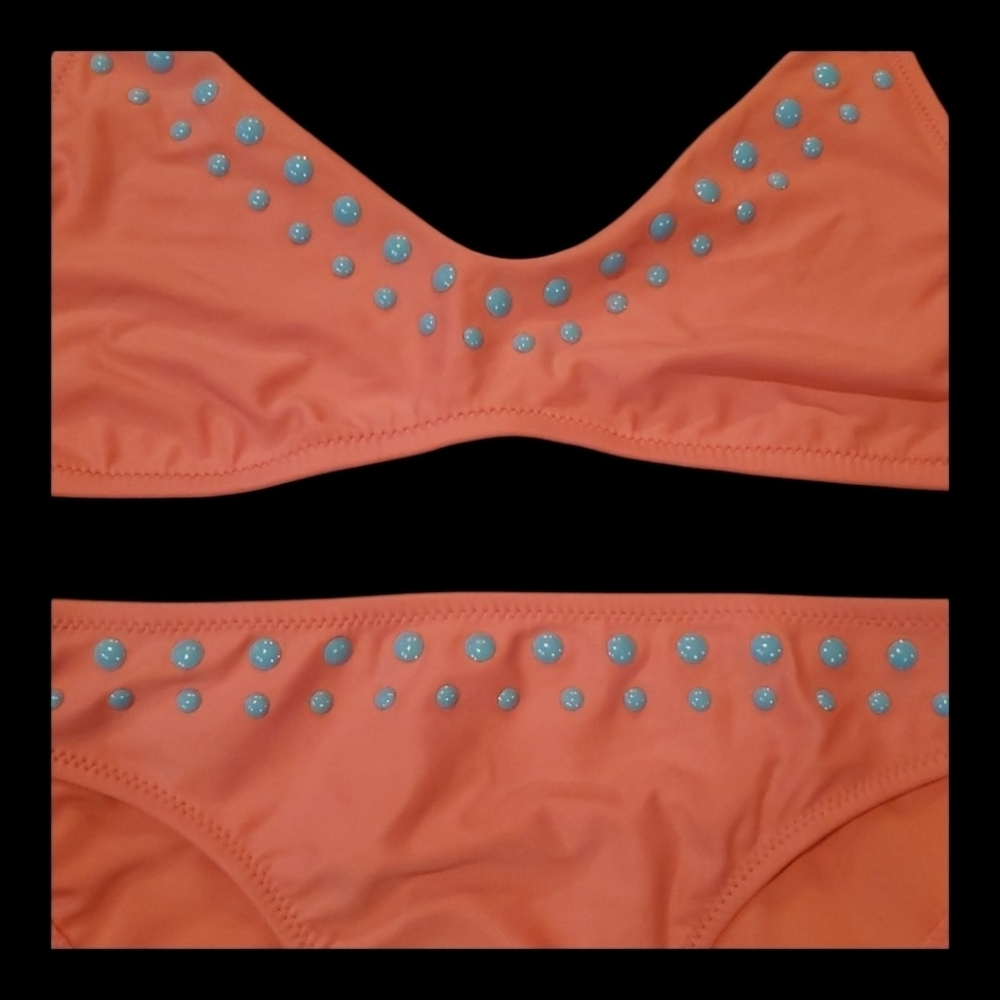 Aerie Coral Bikini with Blue Stud Details. Size Medium - Picture 2 of 2